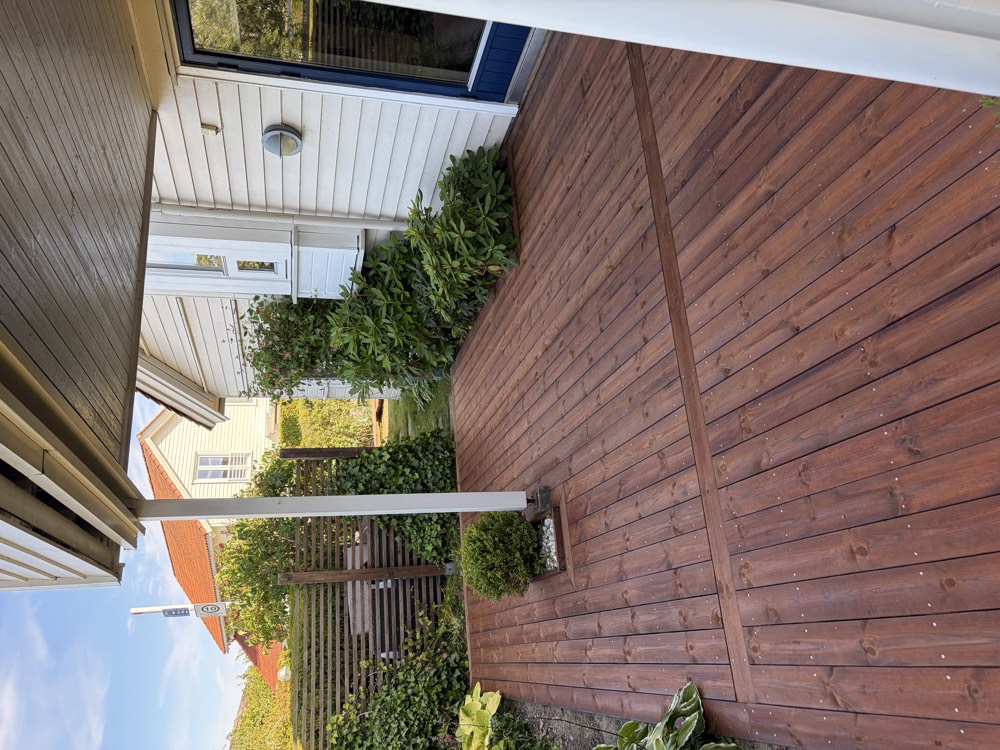 Ferdig platting under tak